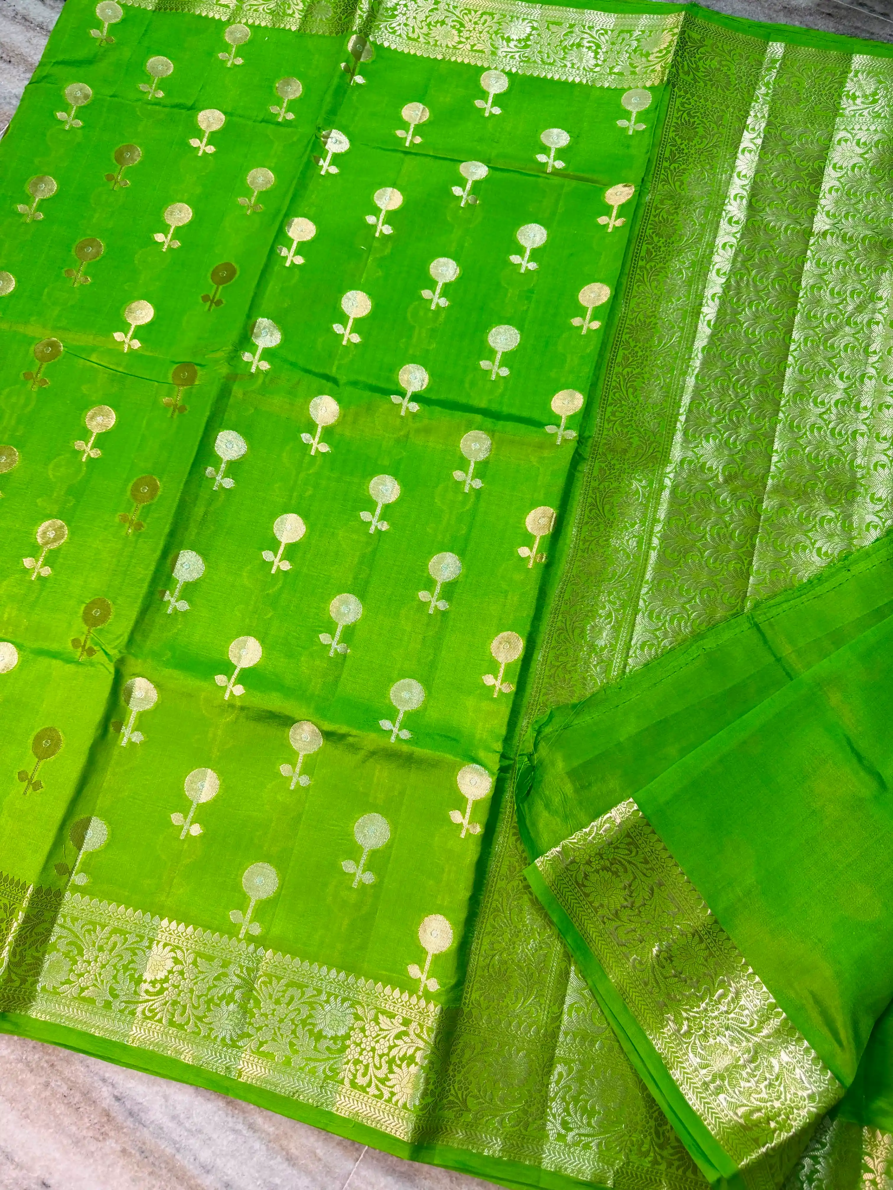 Banarasi Mashru Katan Floral Buti Silk Saree